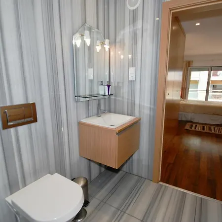 Whale - With Wi-fi And Heated Pool Apartamento