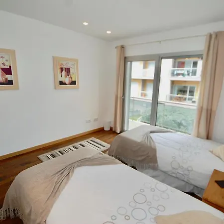 Whale - With Wi-fi And Heated Pool Apartment *