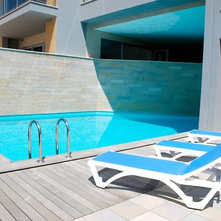 Whale - With Wi-fi And Heated Pool Apartment *