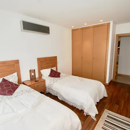 Whale - With Wi-fi And Heated Pool São Martinho do Porto