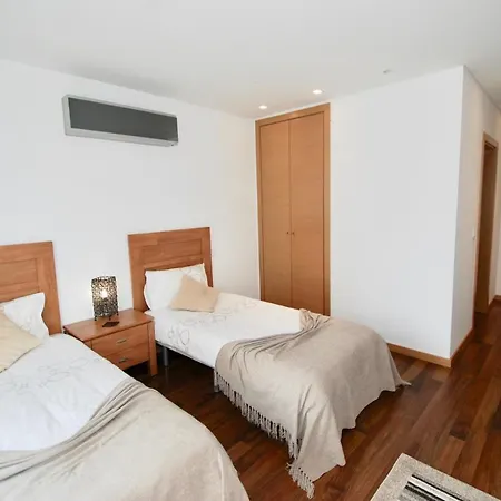 Whale - With Wi-fi And Heated Pool * São Martinho do Porto