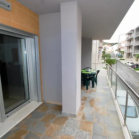 Whale - With Wi-fi And Heated Pool Apartment