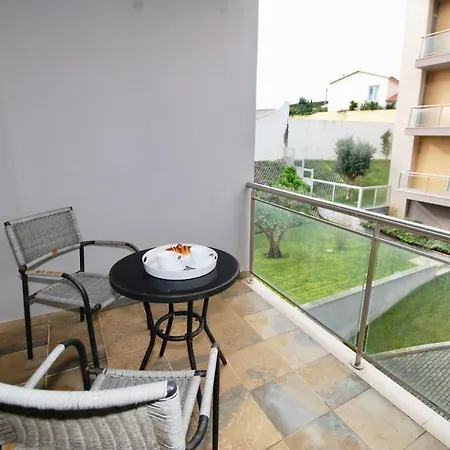 Whale - With Wi-fi And Heated Pool Apartment