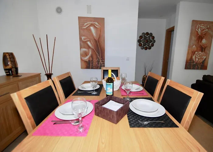 Lägenhet Whale - With Wi-fi And Heated Pool *